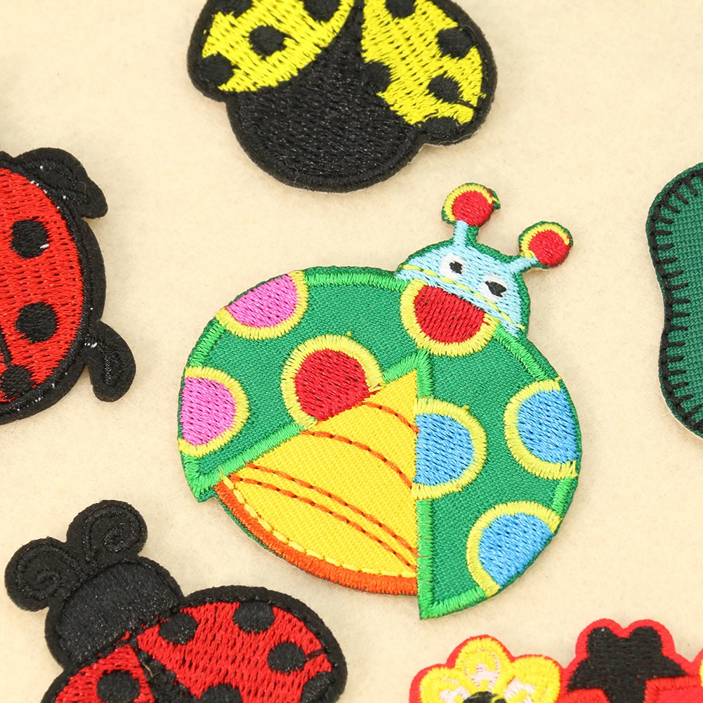 2Pc Cartoon Lieveheersbeestje  - Embroidery Lady Bug recensie en prijs