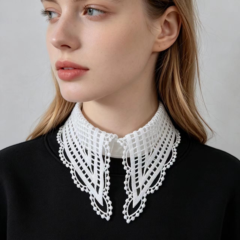 Dames witte geruite valse kraa - Embroidery Origin recensie en prijs