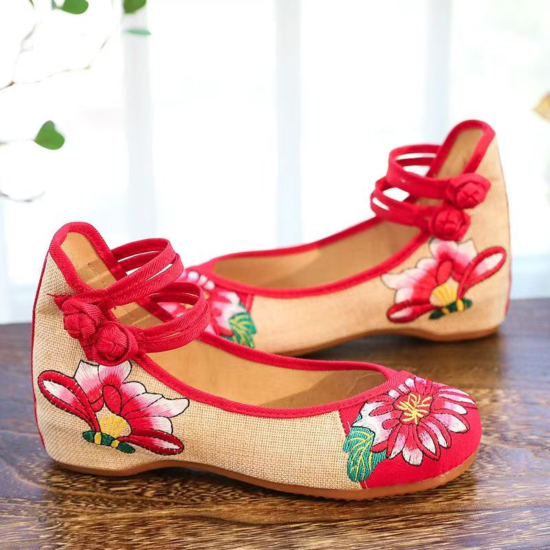 Vrouwelijke wedges met gebordu - Embroidery Canvas recensie en prijs
